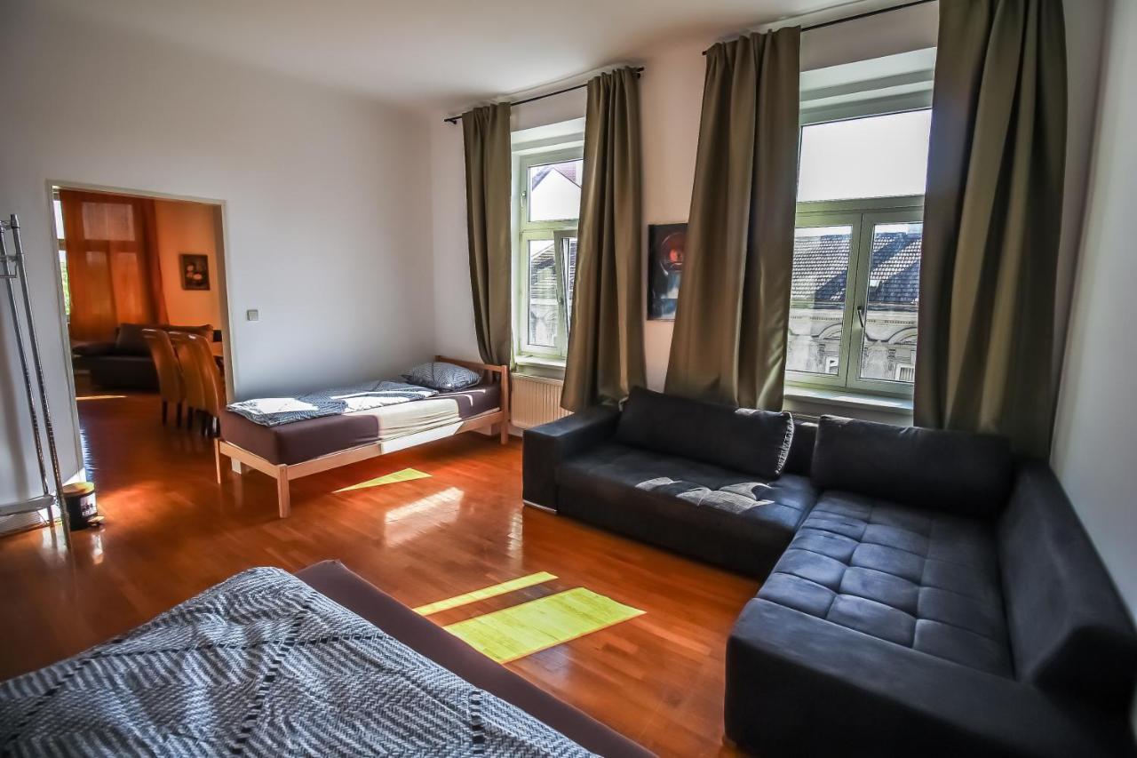 Family 3 Bedroom Apartment Lv7 Vienna Exterior photo