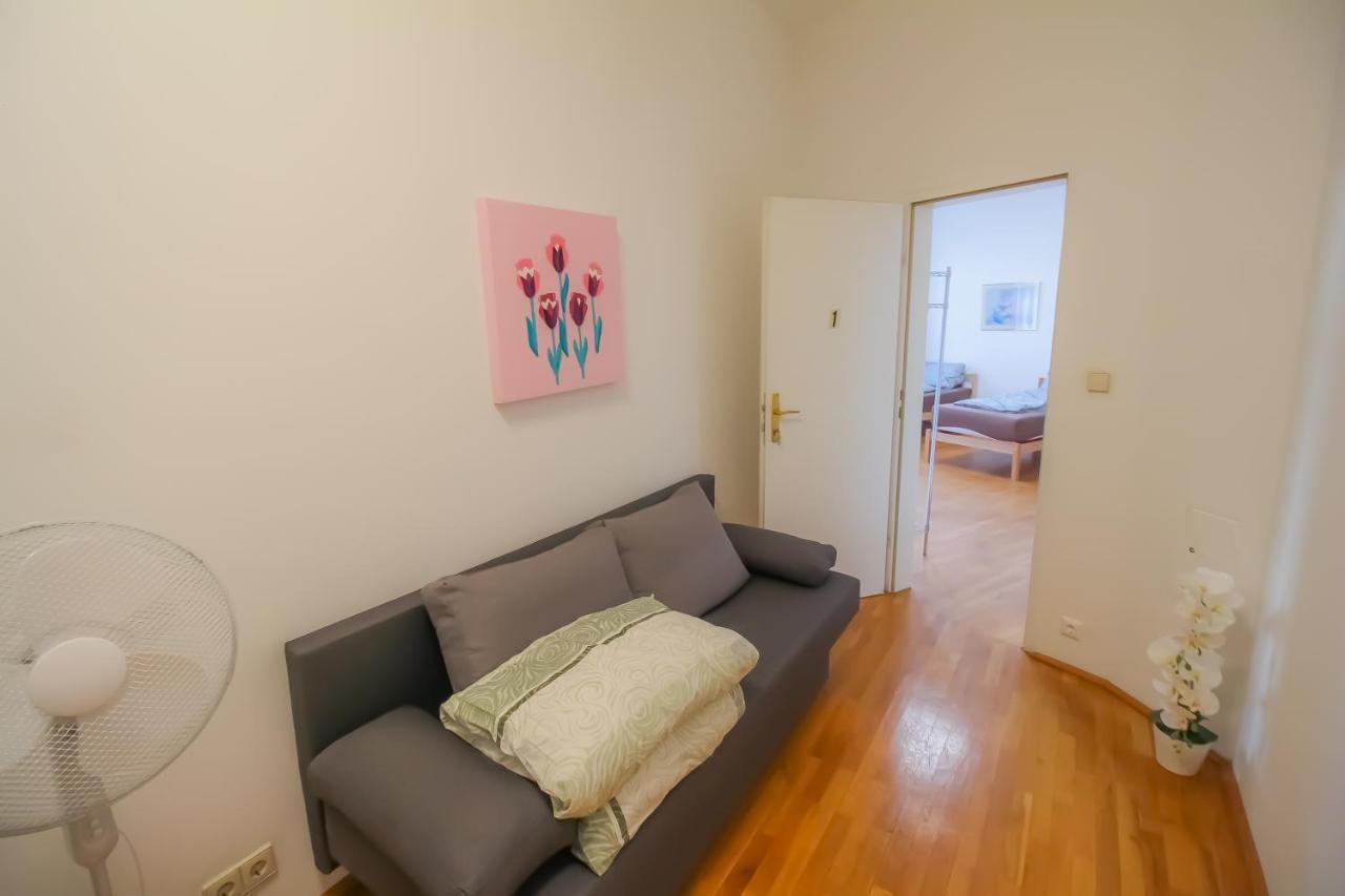 Family 3 Bedroom Apartment Lv7 Vienna Exterior photo